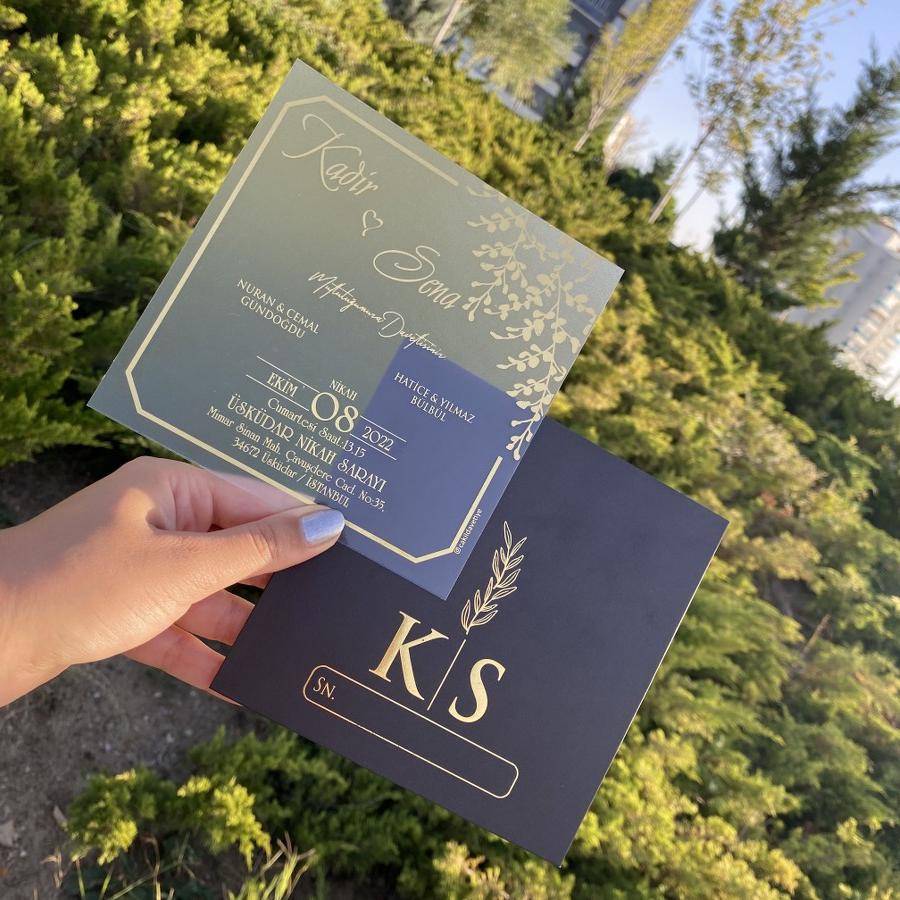 Elegant Acrylic Wedding Invitation Minimum 100 pieces for this model