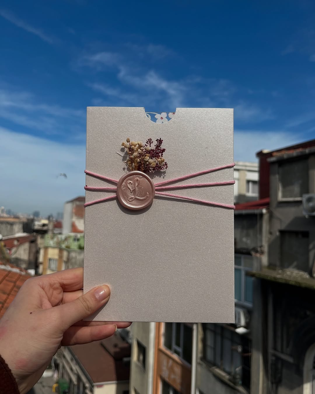 💌Acrylic Invitation with Floral Design