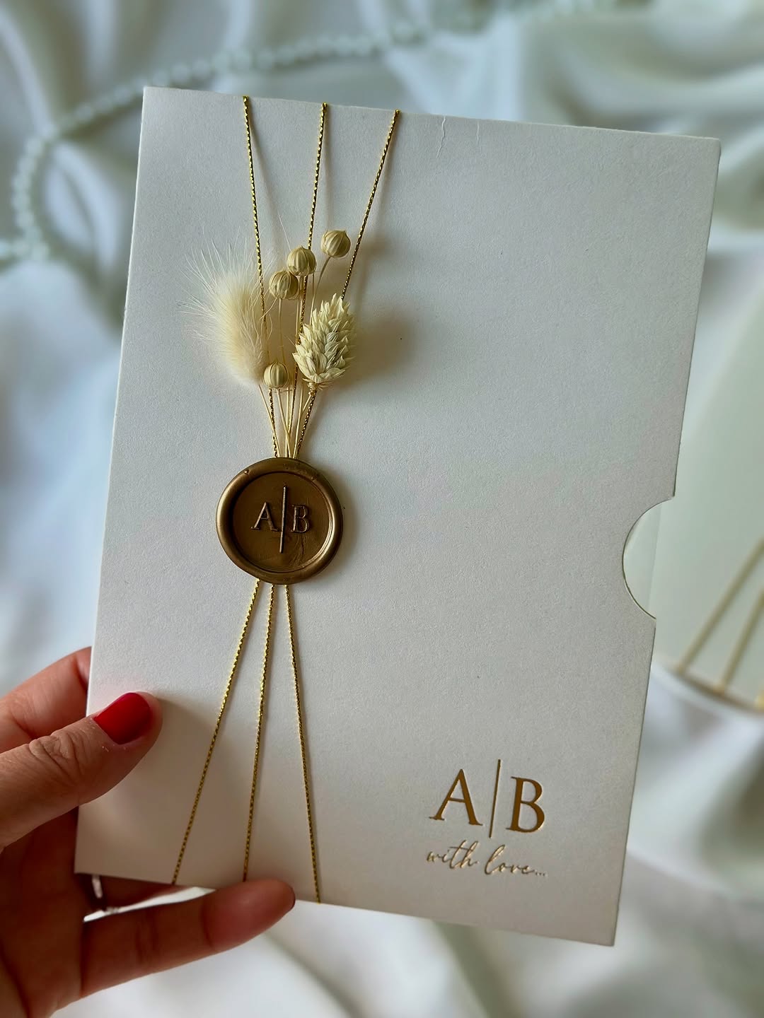 💌 Transparent acrylic invitation with gold printing
