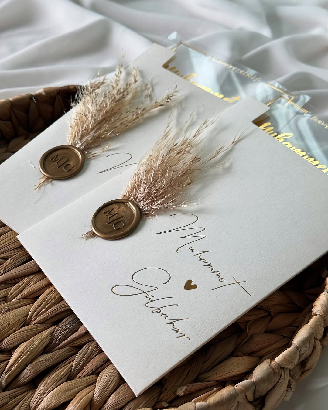 💌 Transparent acrylic invitation