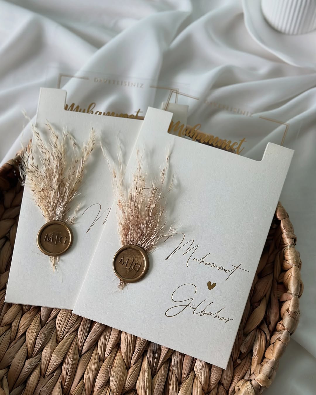 💌 Transparent acrylic invitation
