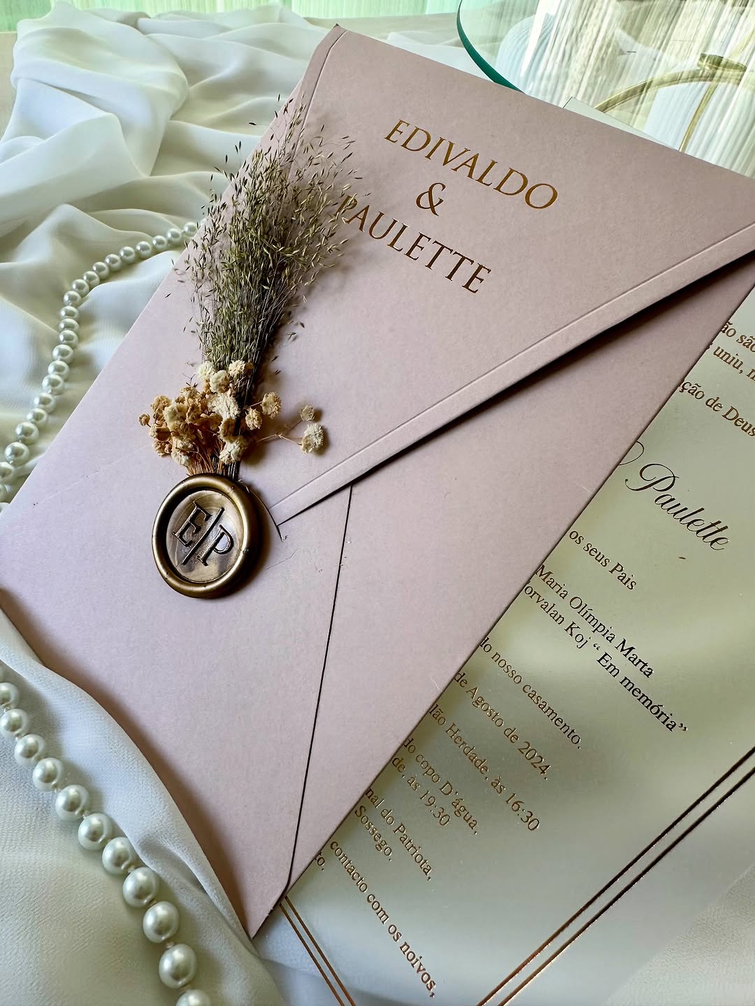 💌 Transparent acrylic invitation