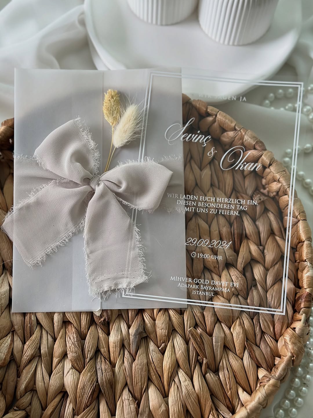 💌 Transparent acrylic invitation