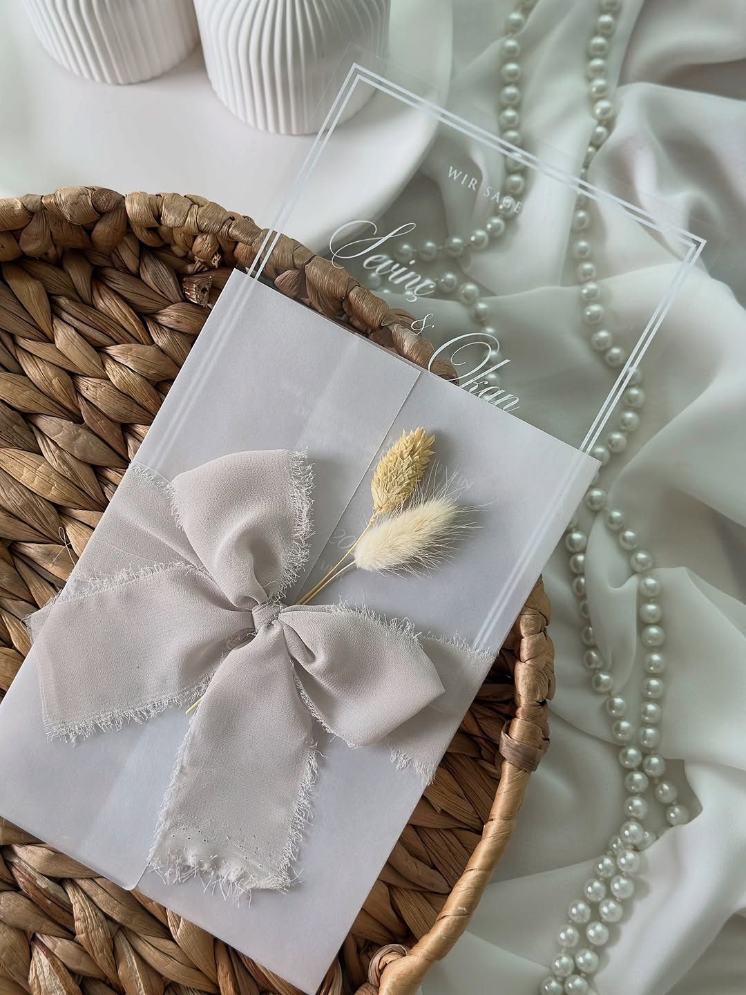 💌 Transparent acrylic invitation