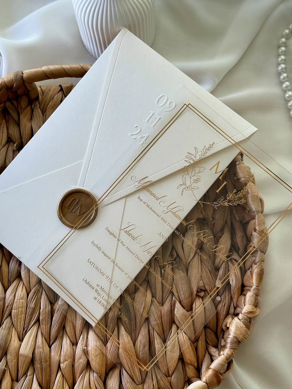 💌 Transparent acrylic invitation